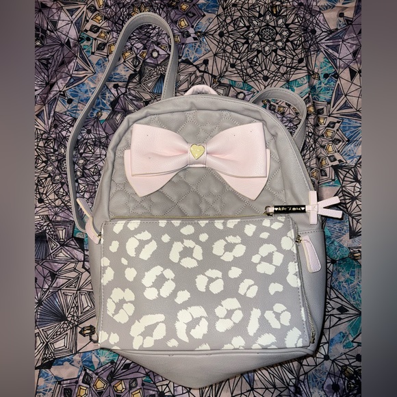 Betsy Johnson backpack - Picture 1 of 4